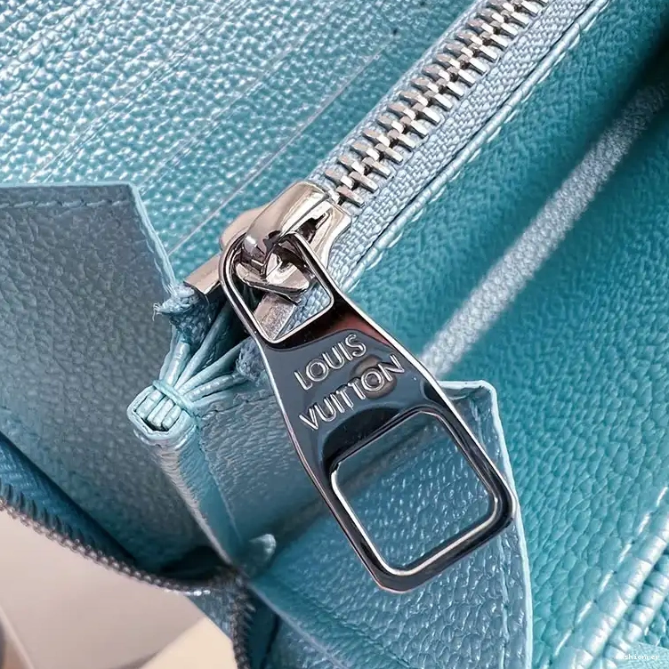 Fashionrepsfam ru 2411YA0232 LV Bags 0717